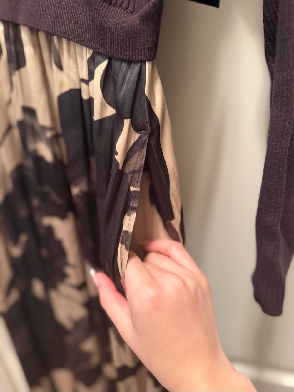 Simply Vera Vera Wang Beige Maxi Skirt Dress with Black Floral Print - Picture 9 of 10